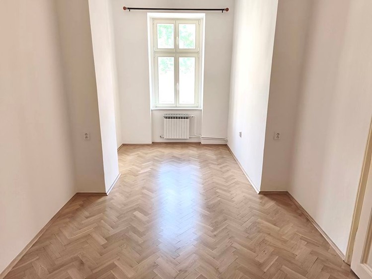 Pronájem bytu 3+1 107 m² - foto 3