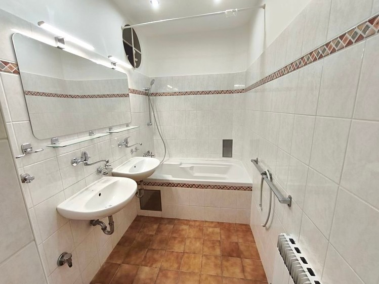 Pronájem bytu 3+1 107 m² - foto 8