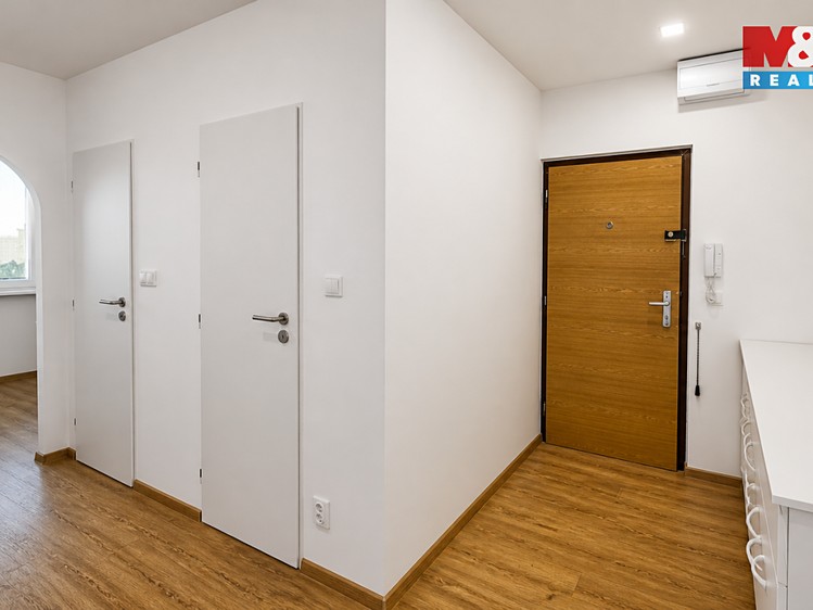 Pronájem bytu 3+1 70 m² - foto 8