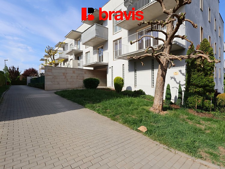Pronájem bytu 2+kk 66 m² - foto 1