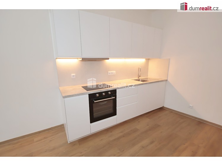 Pronájem bytu 2+kk 57 m² - foto 8