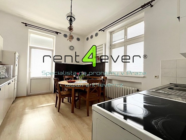 Pronájem bytu 3+1 92 m² - foto 1