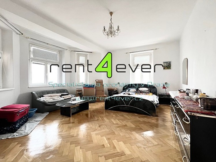 Pronájem bytu 3+1 92 m² - foto 3