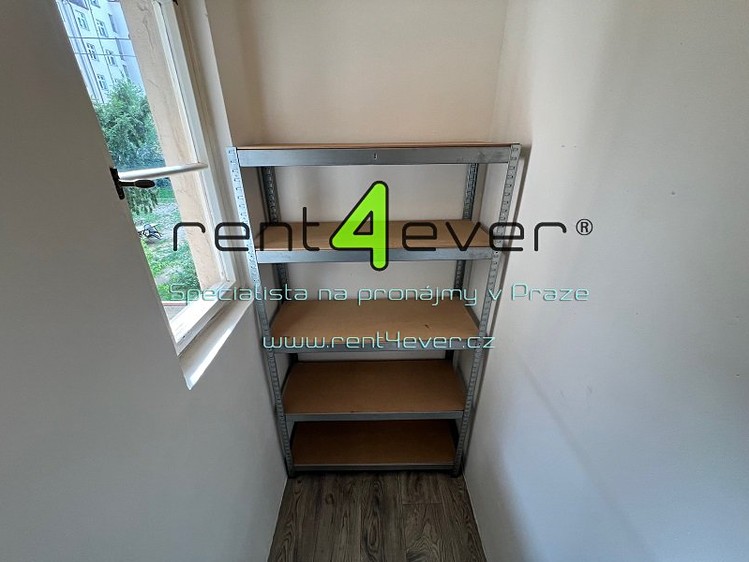 Pronájem bytu 1+1 56 m² - foto 7