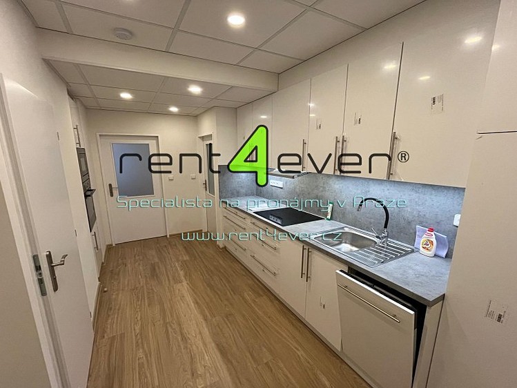 Pronájem bytu 2+1 49 m² - foto 3