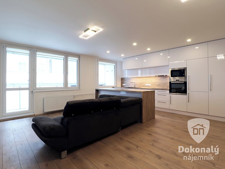 Pronájem bytu 3+kk 76 m² - foto 1