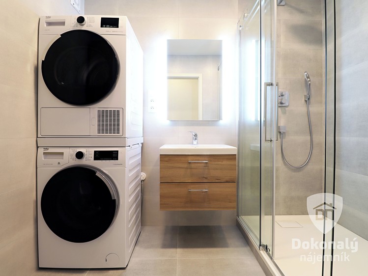 Pronájem bytu 3+kk 76 m² - foto 2
