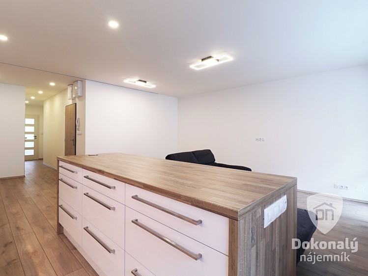 Pronájem bytu 3+kk 76 m² - foto 6