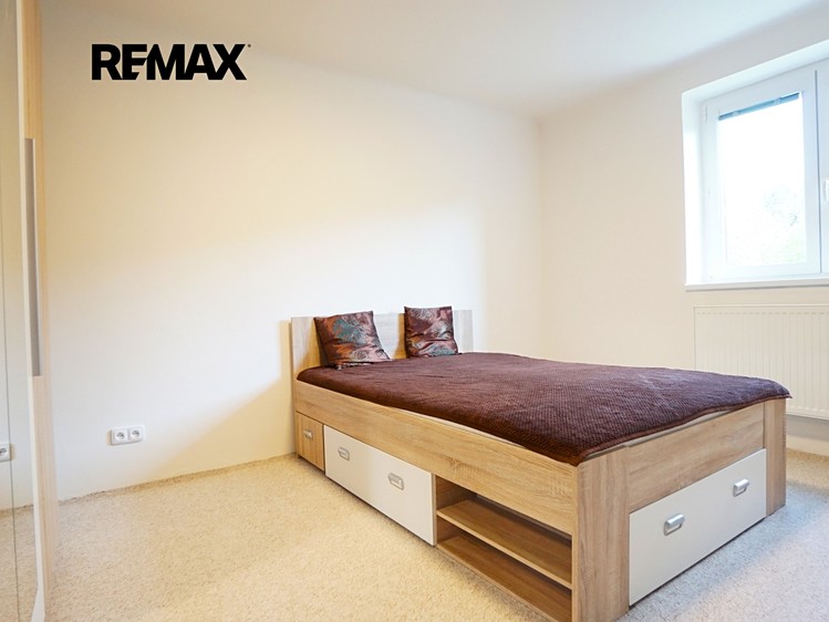Pronájem bytu 2+1 60 m² - foto 4