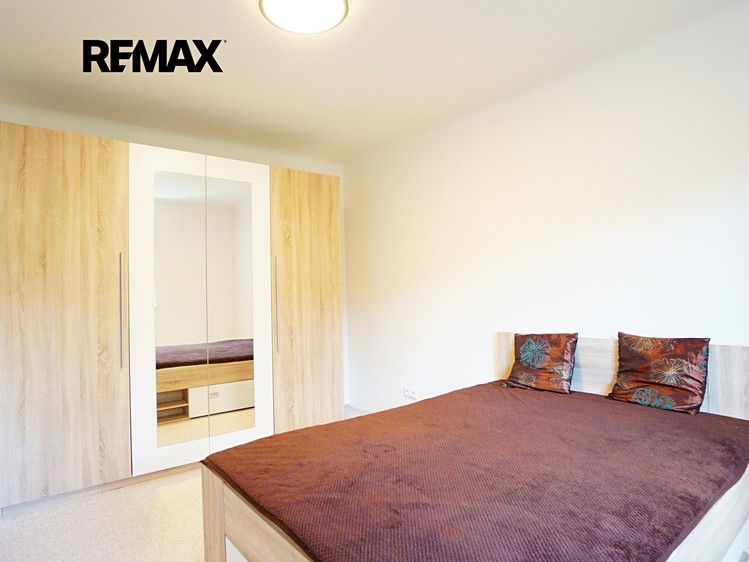 Pronájem bytu 2+1 60 m² - foto 5