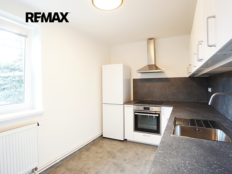 Pronájem bytu 2+1 60 m² - foto 8
