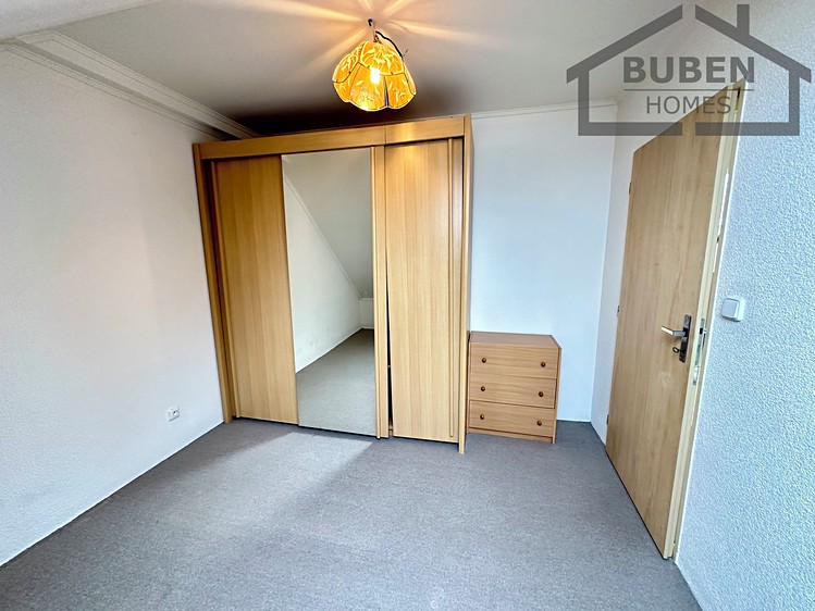 Pronájem bytu 2+kk 75 m² (Podkrovní) - foto 7