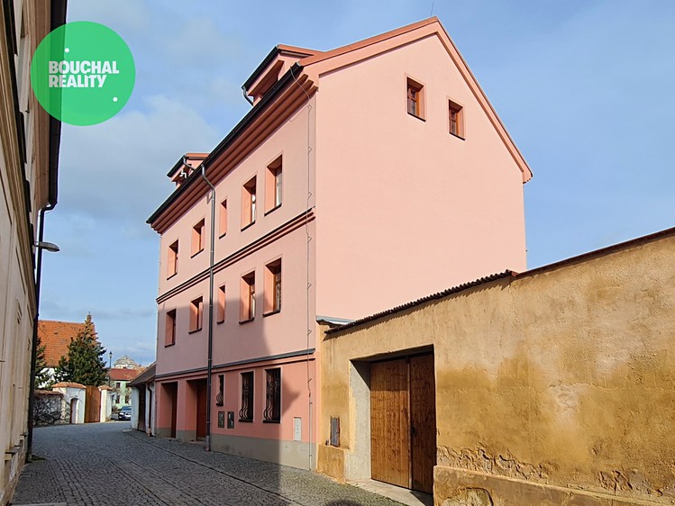 Pronájem bytu 1+kk 30 m² - foto 1