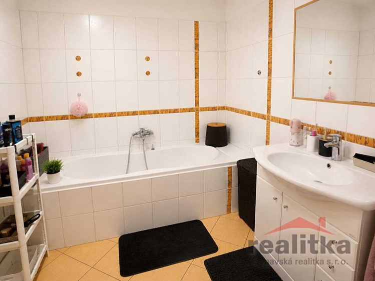 Pronájem bytu 4+kk 140 m² - foto 6