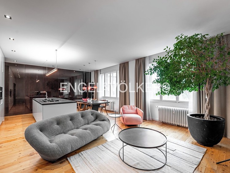 Pronájem bytu 3+kk 105 m² - foto 1