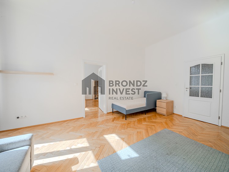 Pronájem bytu 4+kk 90 m² (Jednopodlažní) - foto 4
