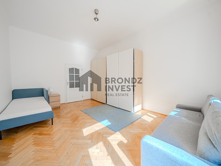 Pronájem bytu 4+kk 90 m² (Jednopodlažní) - foto 3
