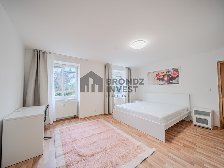 Pronájem bytu 3+1 70 m² (Jednopodlažní) - foto 3