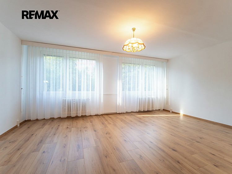 Pronájem bytu 3+1 67 m² - foto 4