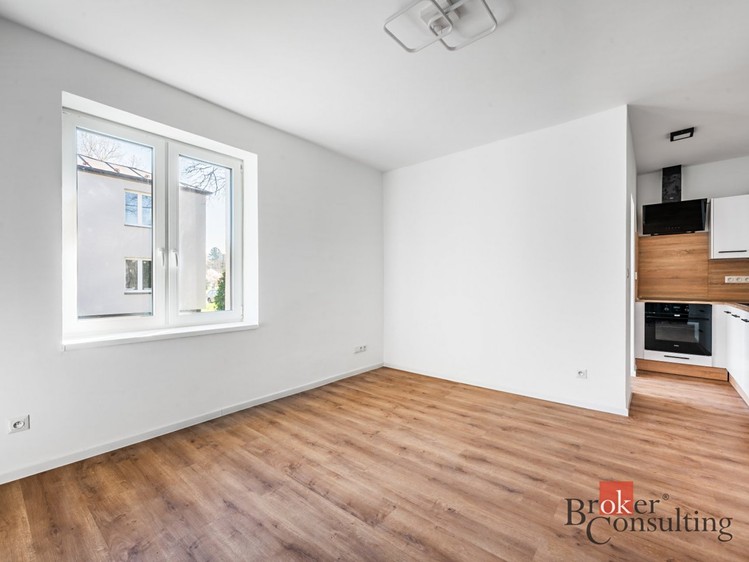 Pronájem bytu 2+kk 37 m² - foto 5