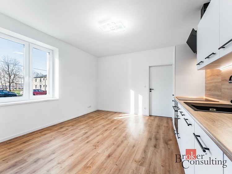 Pronájem bytu 2+kk 37 m² - foto 6