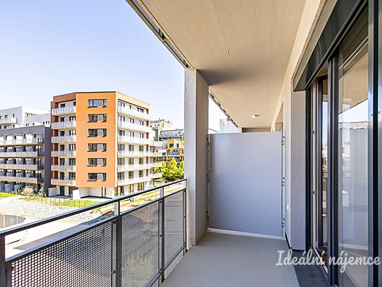 Pronájem bytu 1+kk 35 m² - foto 3