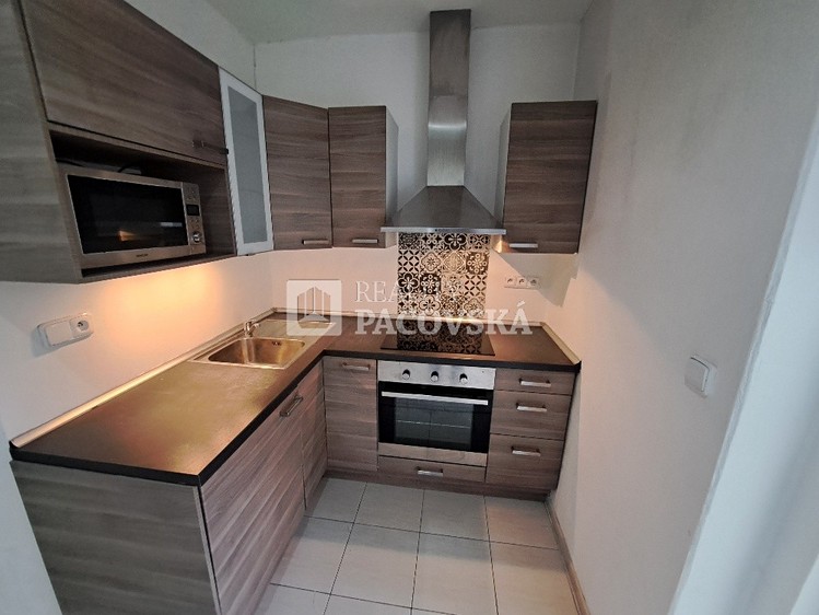 Pronájem bytu 1+kk 39 m² - foto 2