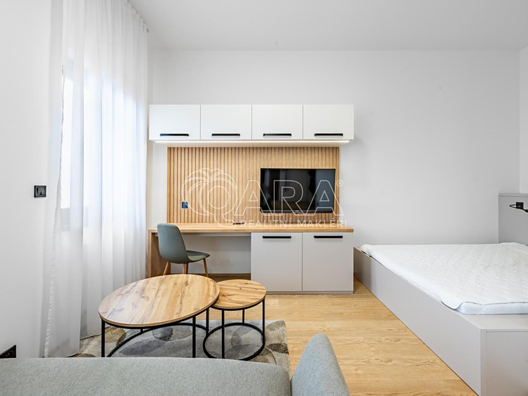 Pronájem bytu 1+kk 35 m² (Jednopodlažní) - foto 3
