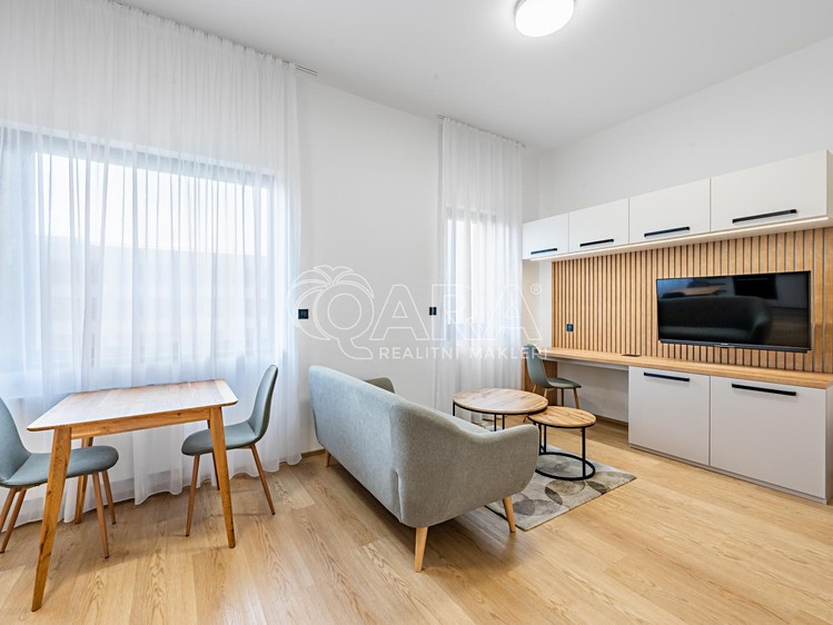 Pronájem bytu 1+kk 35 m² (Jednopodlažní) - foto 2