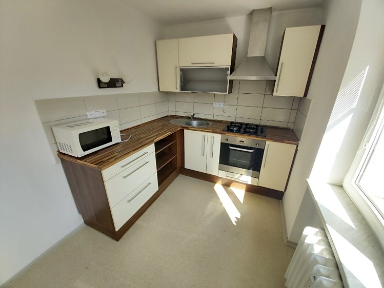Pronájem bytu 2+1 51 m² - foto 3