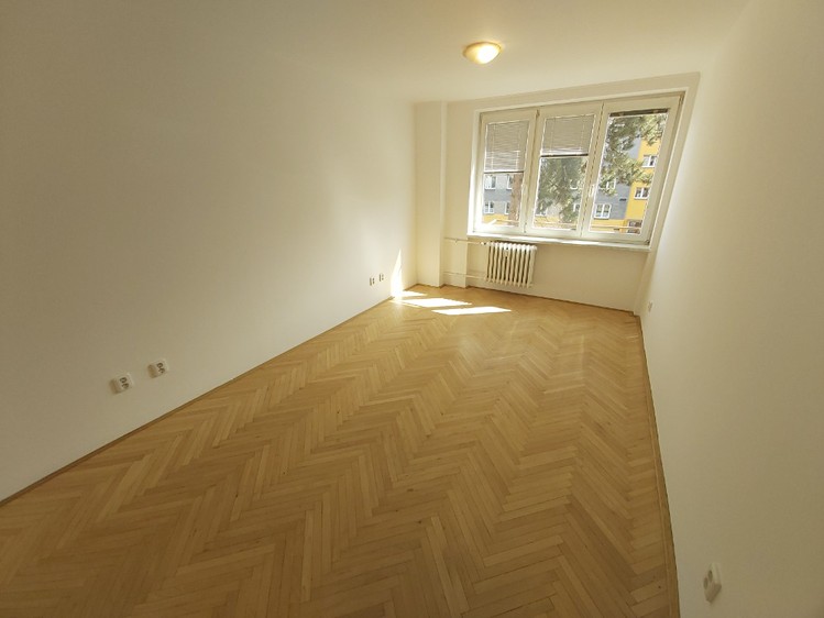 Pronájem bytu 2+1 51 m² - foto 7