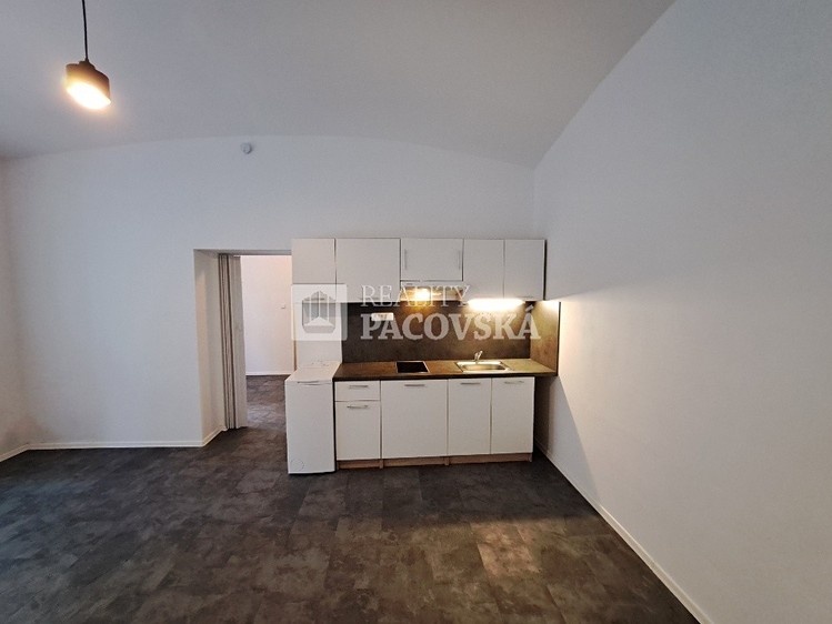 Pronájem bytu 1+kk 37 m² - foto 2