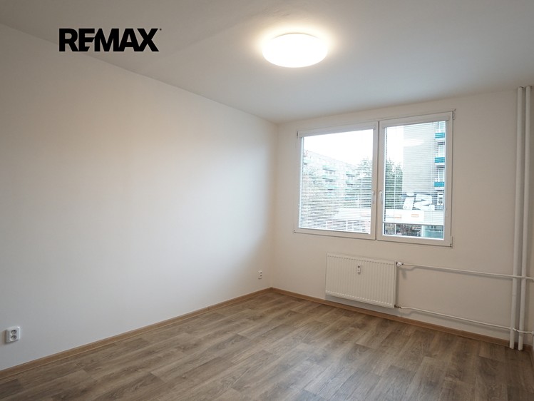 Pronájem bytu 2+kk 39 m² (Jednopodlažní) - foto 1