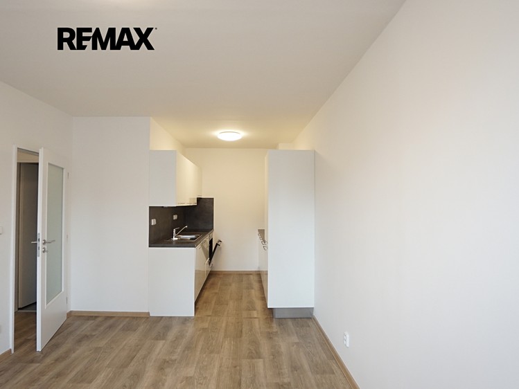 Pronájem bytu 2+kk 39 m² (Jednopodlažní) - foto 3