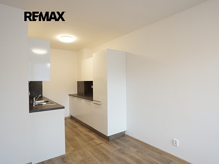 Pronájem bytu 2+kk 39 m² (Jednopodlažní) - foto 4