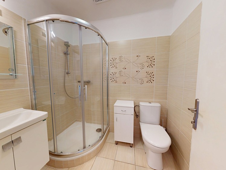Pronájem bytu 2+1 64 m² (Jednopodlažní) - foto 2