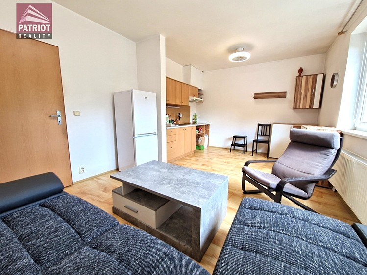 Pronájem bytu 1+kk 27 m² (Jednopodlažní) - foto 1