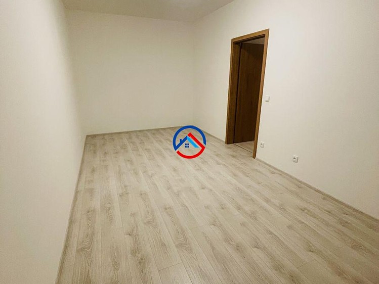 Pronájem bytu 2+kk 48 m² - foto 8
