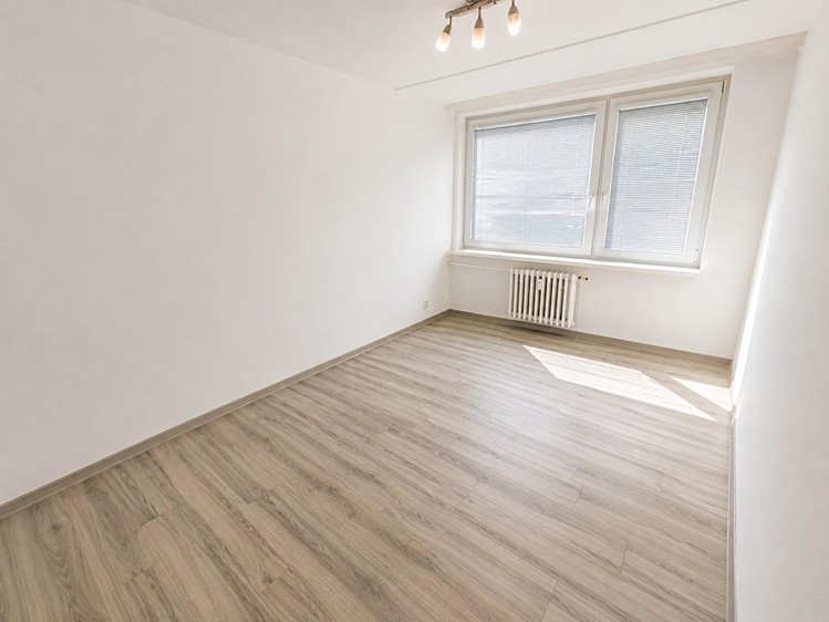 Pronájem bytu 3+kk 58 m² (Jednopodlažní) - foto 3