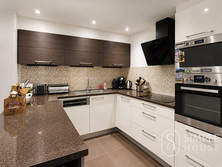 Pronájem bytu 3+kk 78 m² - foto 1