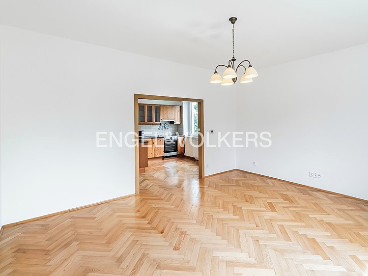 Pronájem bytu 3+1 90 m² - foto 1