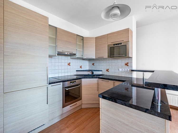 Pronájem bytu 2+kk 81 m² - foto 8