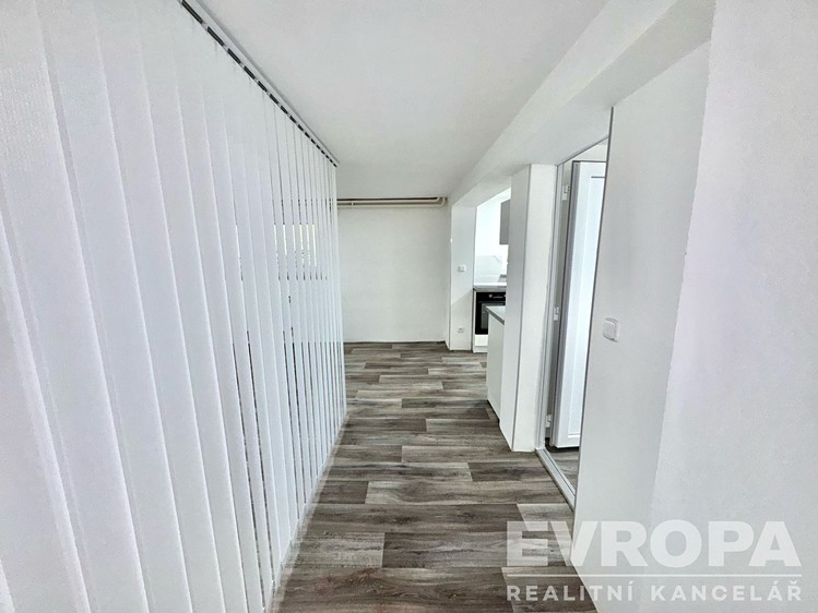 Pronájem bytu 1+kk 54 m² - foto 5