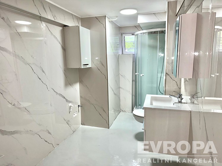 Pronájem bytu 1+kk 54 m² - foto 7
