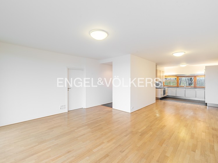Pronájem bytu 4+kk 101 m² - foto 3