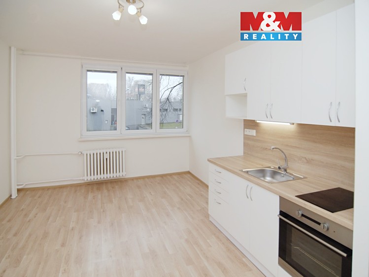 Pronájem bytu 1+kk 27 m² - foto 1