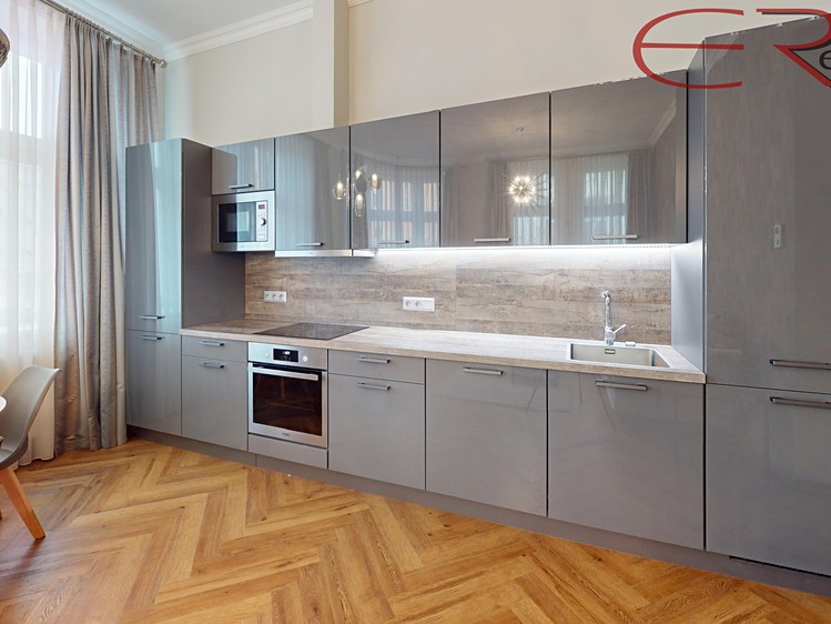 Pronájem bytu 2+kk 50 m² (Jednopodlažní) - foto 3