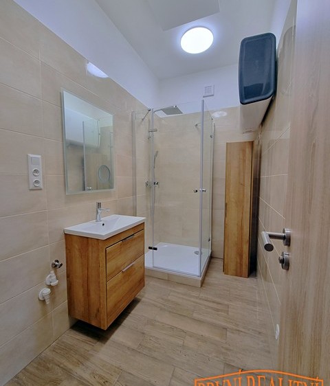 Pronájem bytu 2+1 65 m² - foto 6