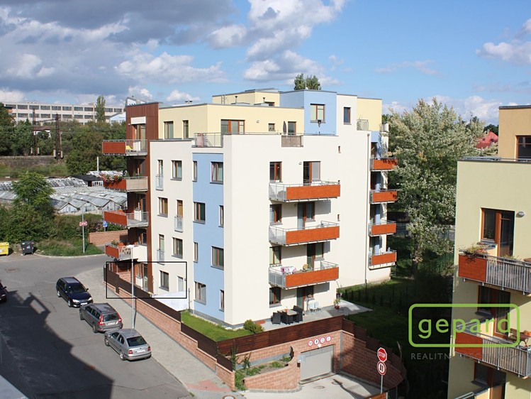 Pronájem bytu 3+kk 55 m² - foto 4