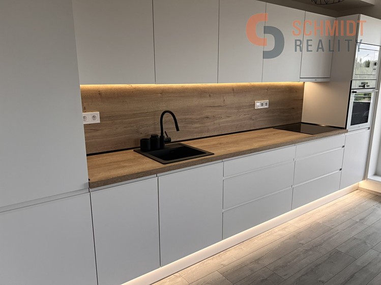 Pronájem bytu 2+kk 67 m² - foto 2